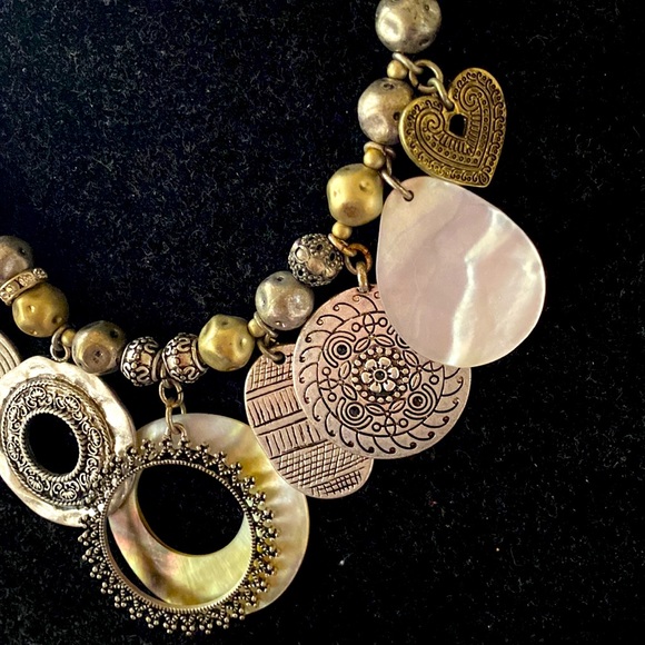 Chico’s statement mother of Pearl & silver toned large charm and beaded necklace - Picture 2 of 5